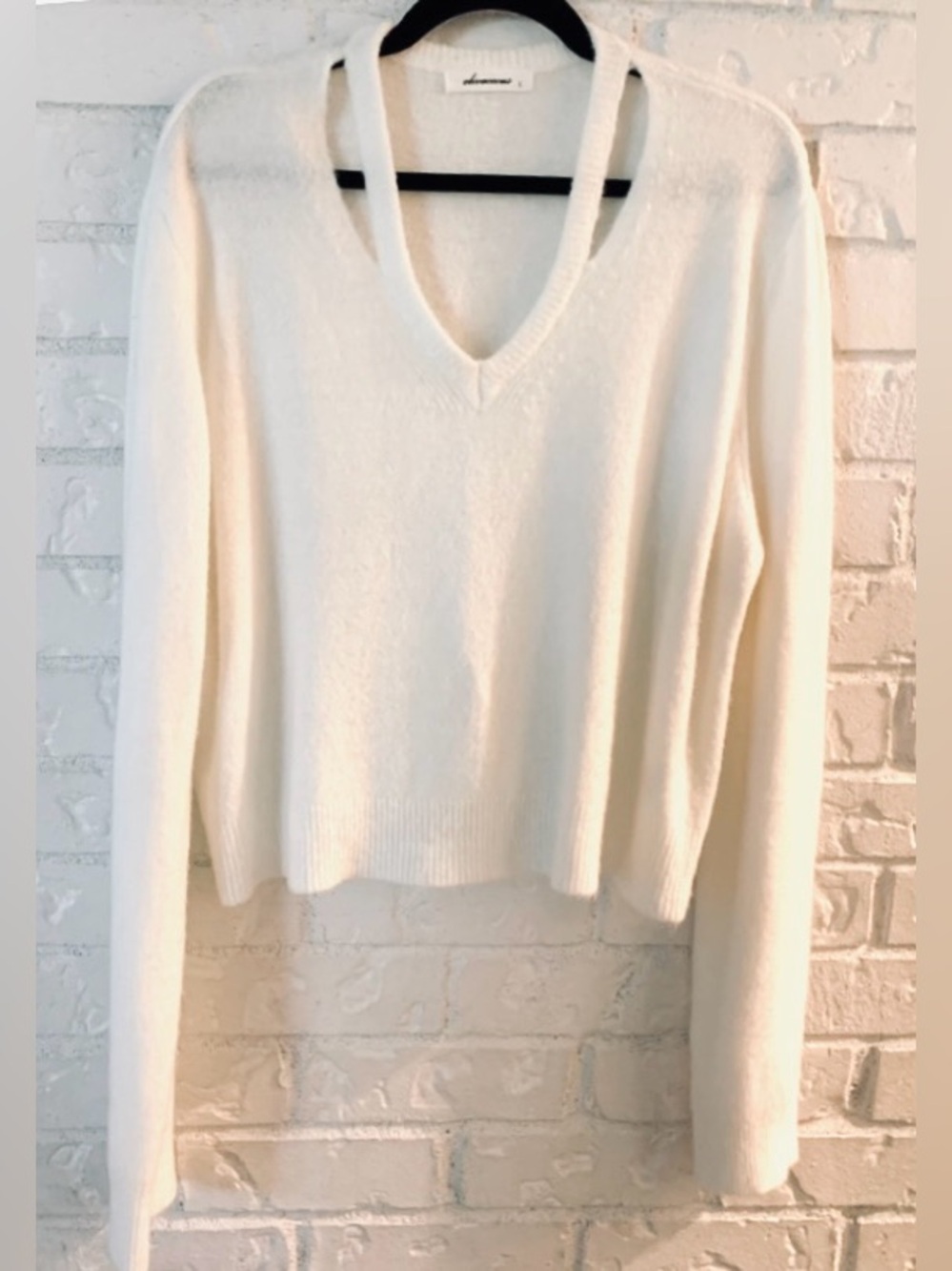 Olivaceous   Womens Lightweight fuzzy knit cut out cropped sweater size L